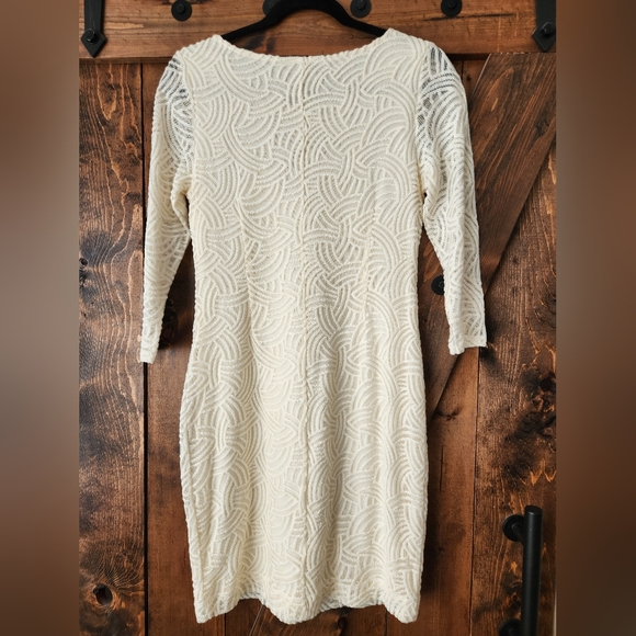 NEW with tags: Banana Republic cream dress - size 6 - Picture 2 of 3